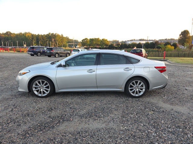 2014 Toyota Avalon Limited photo 2