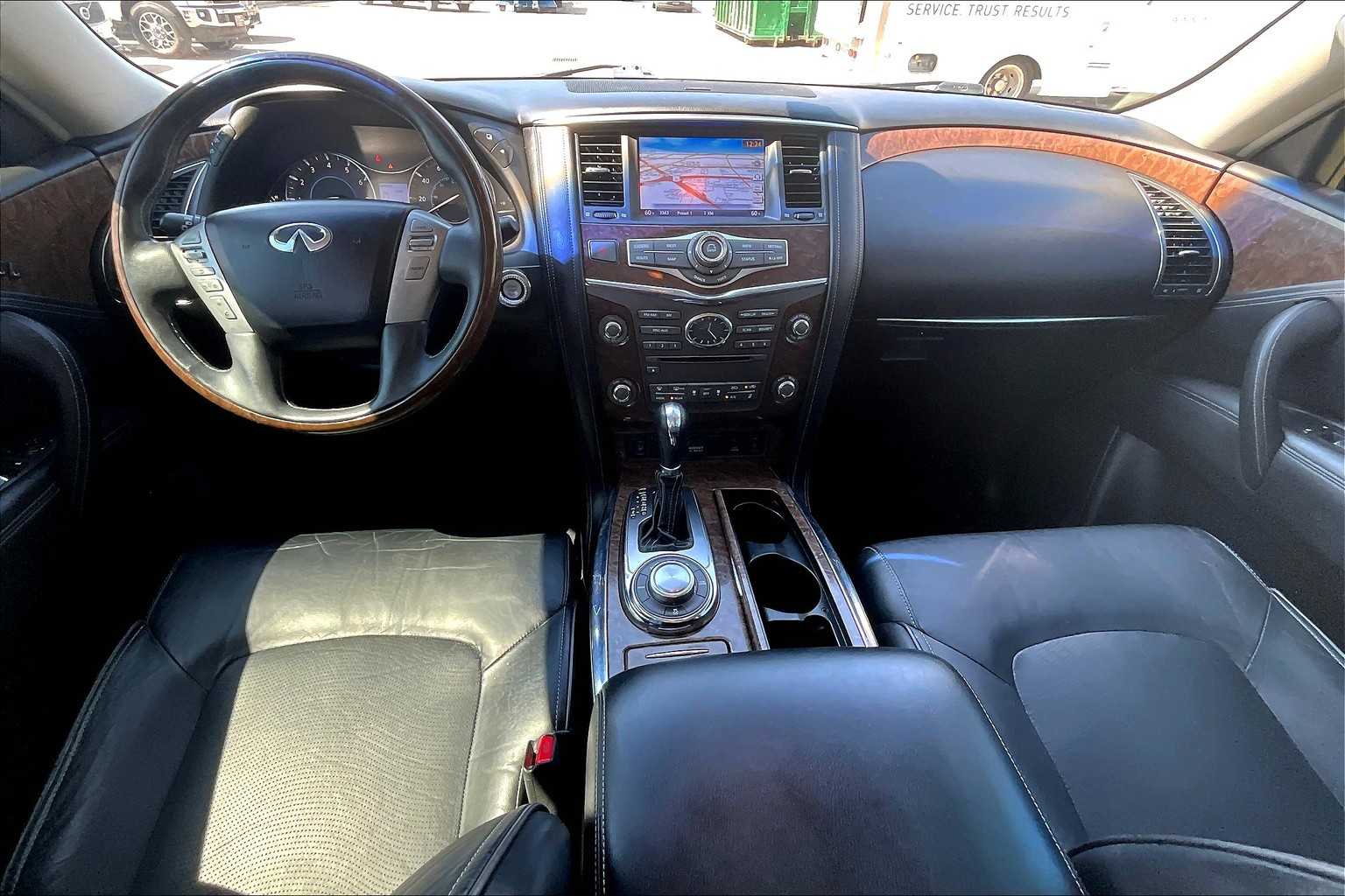 2016 Infiniti QX80 Limited photo 15