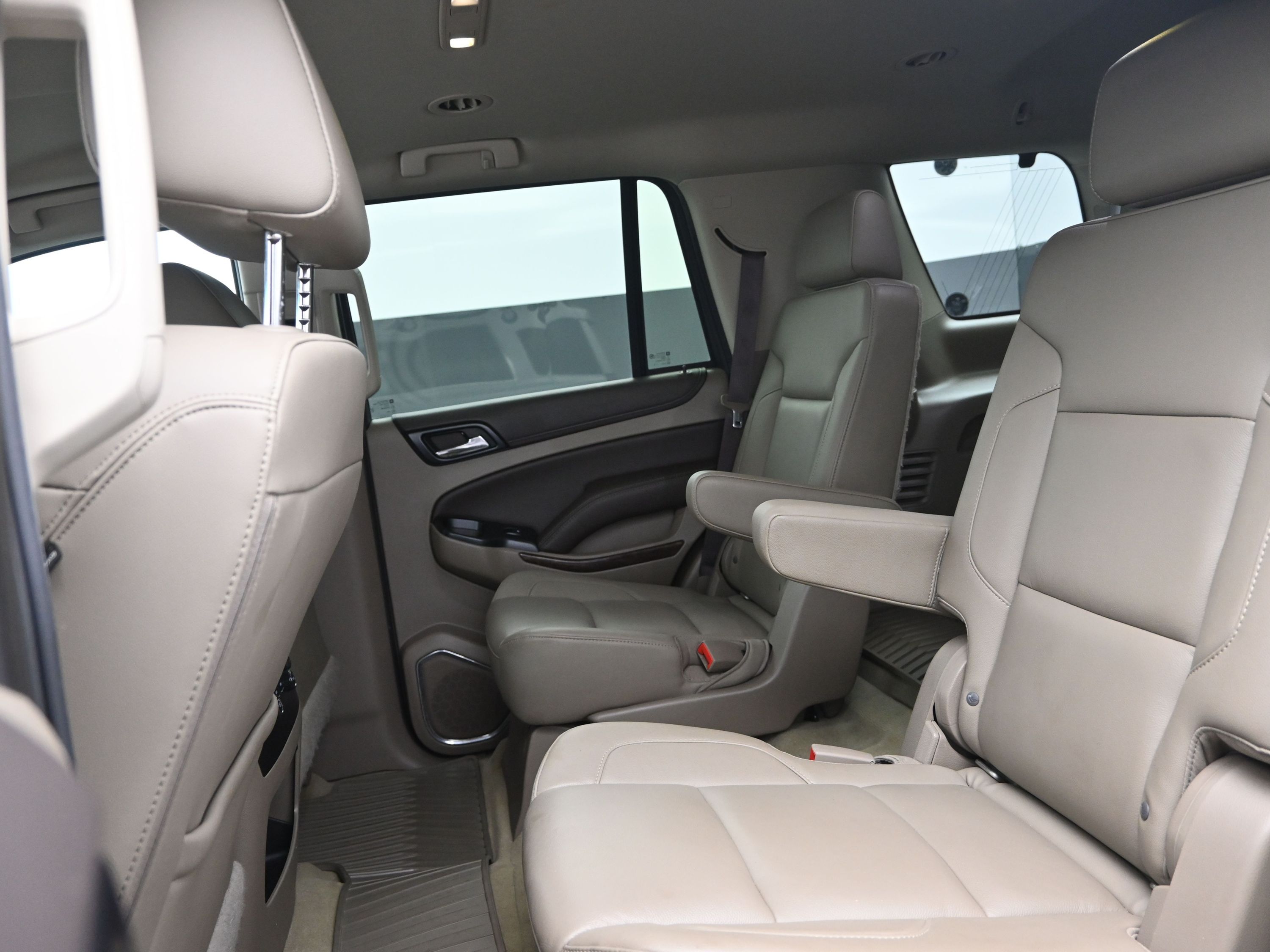 2018 Chevrolet Tahoe LT photo 12