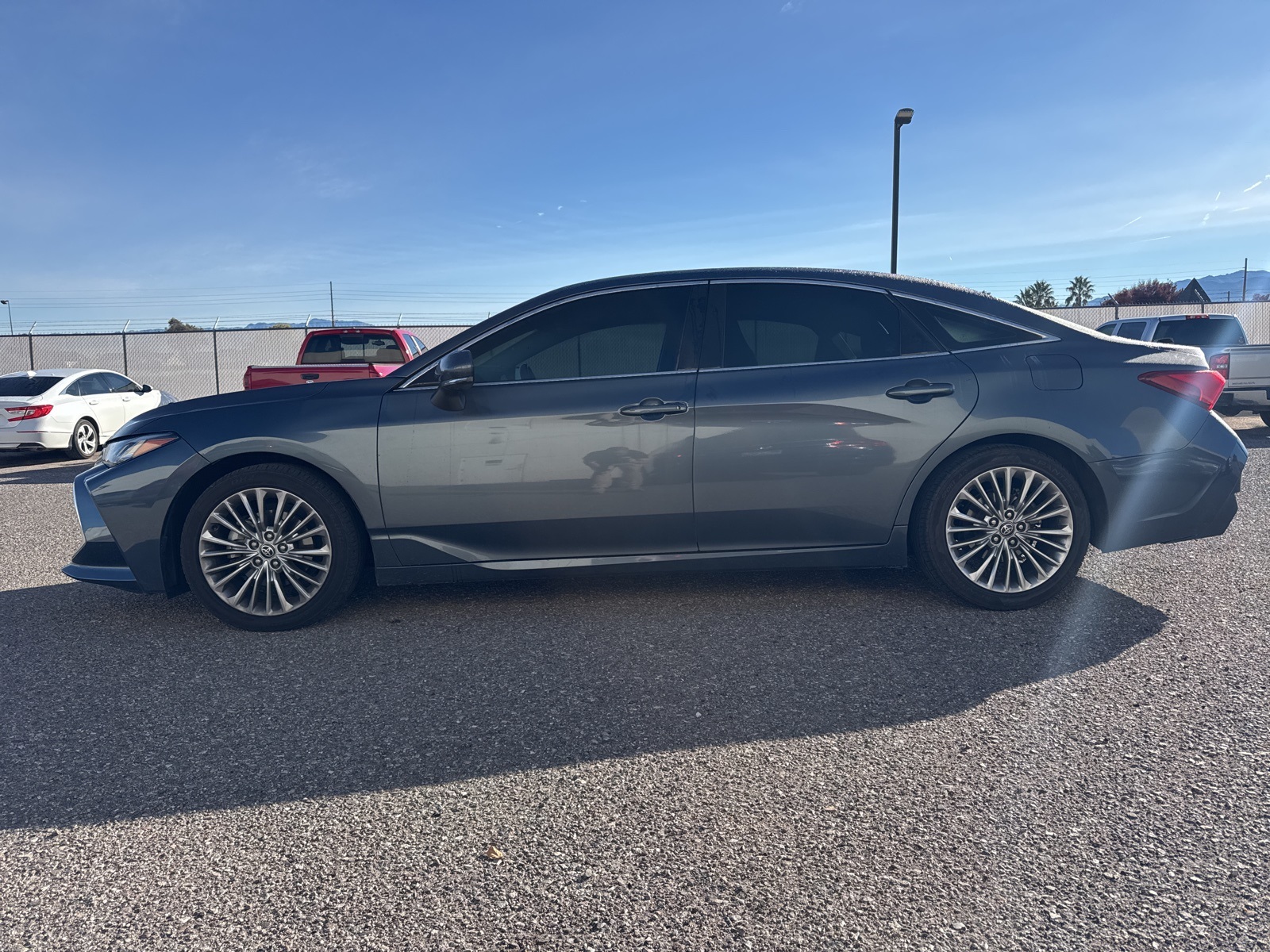 2022 Toyota Avalon Limited photo 2