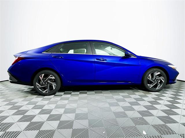 2025 Hyundai Elantra SEL Convenience photo 7