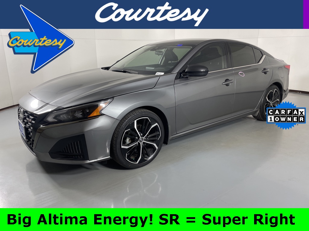 2023 Nissan Altima SR