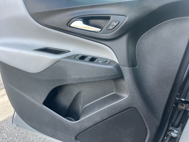 2023 Chevrolet Equinox LT photo 5