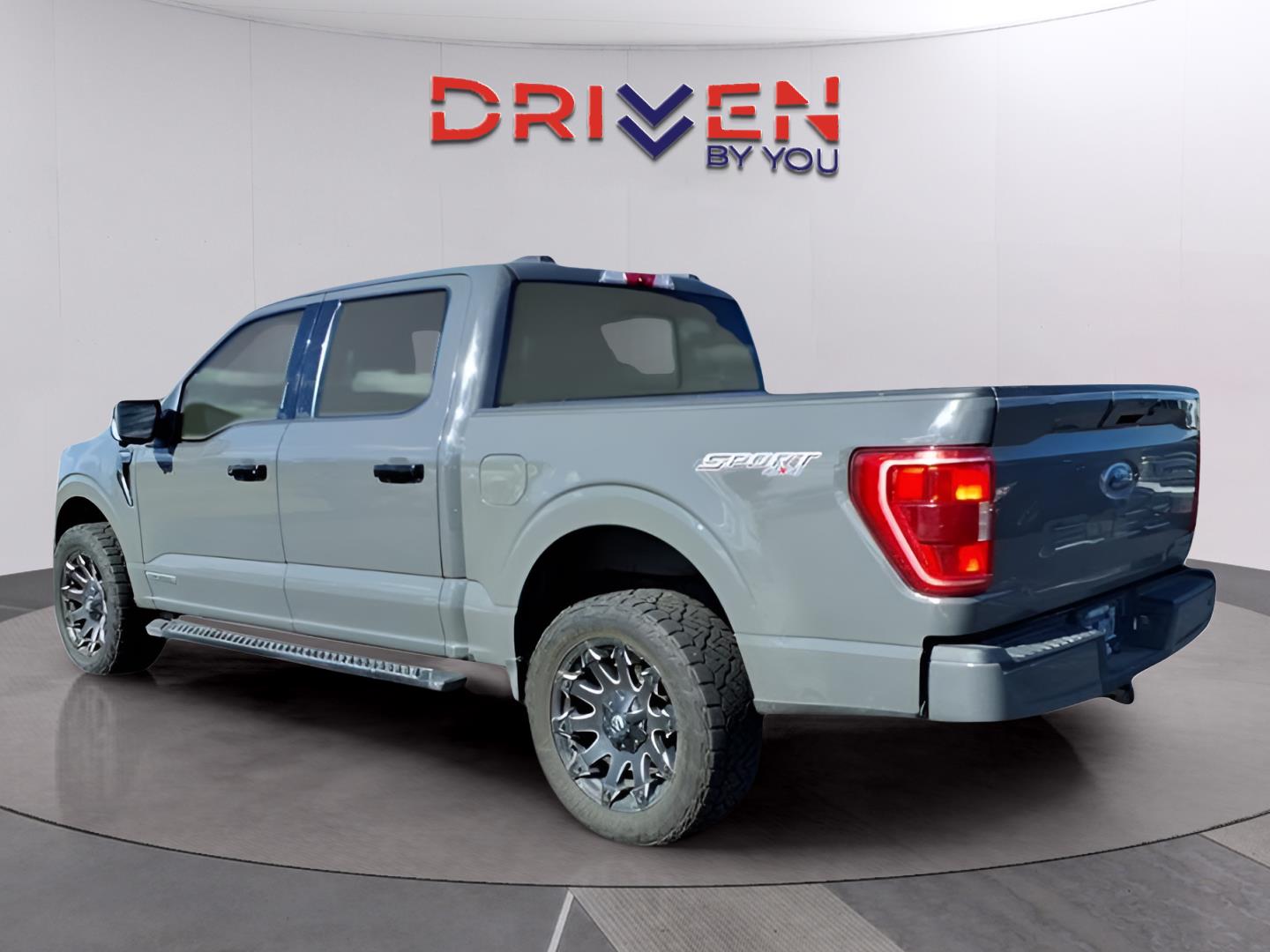 2021 Ford F-150 XL photo 3