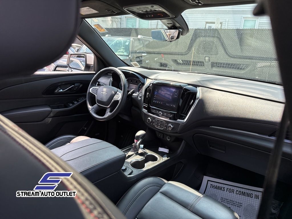 2023 Chevrolet Traverse RS photo 9
