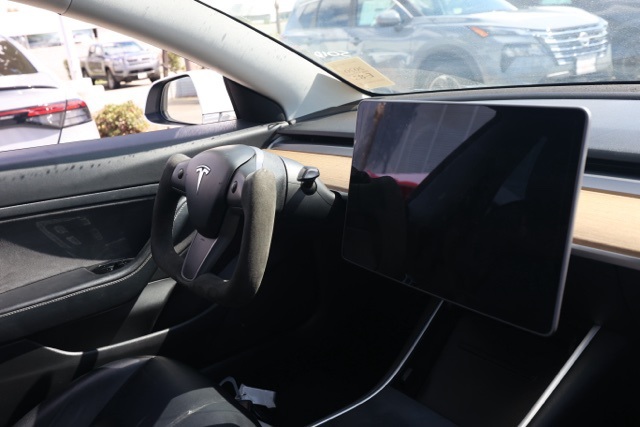 2020 Tesla Model 3 Standard Range Plus photo 16