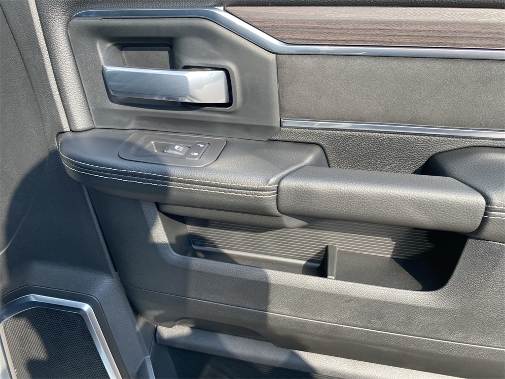 2026 Ram 2500 Laramie photo 25