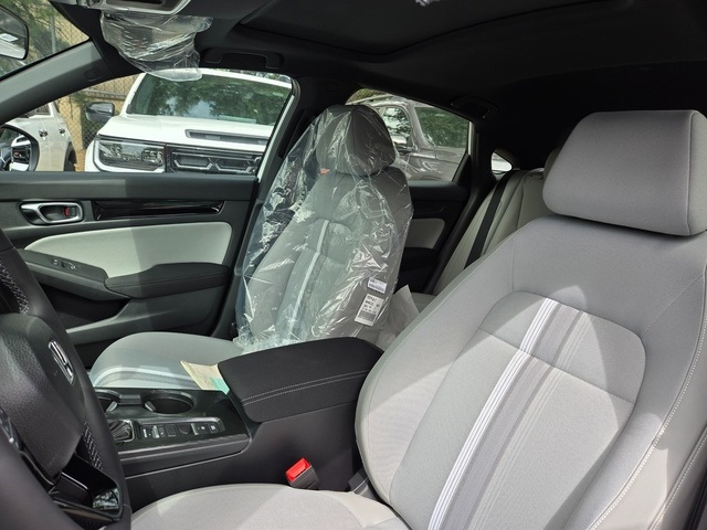 2025 Honda Civic Hatchback Sport - Photo 13