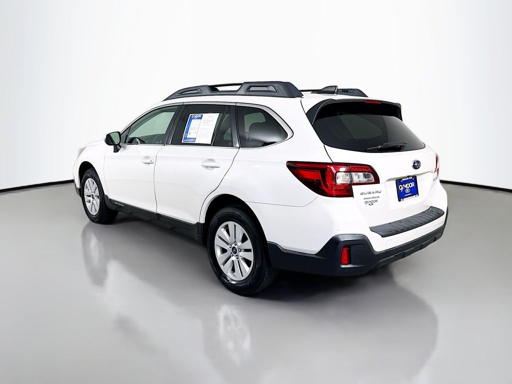 2019 Subaru Outback Premium photo 9