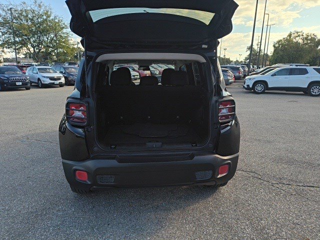 2018 Jeep Renegade Latitude North Edition photo 13