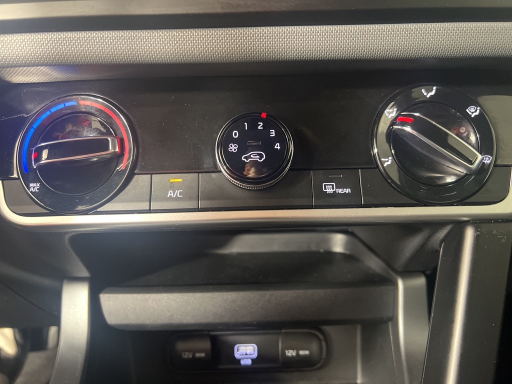 2021 Kia Seltos LX photo 15