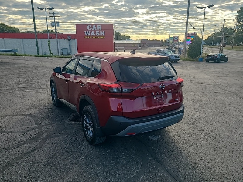 2023 Nissan Rogue S photo 3