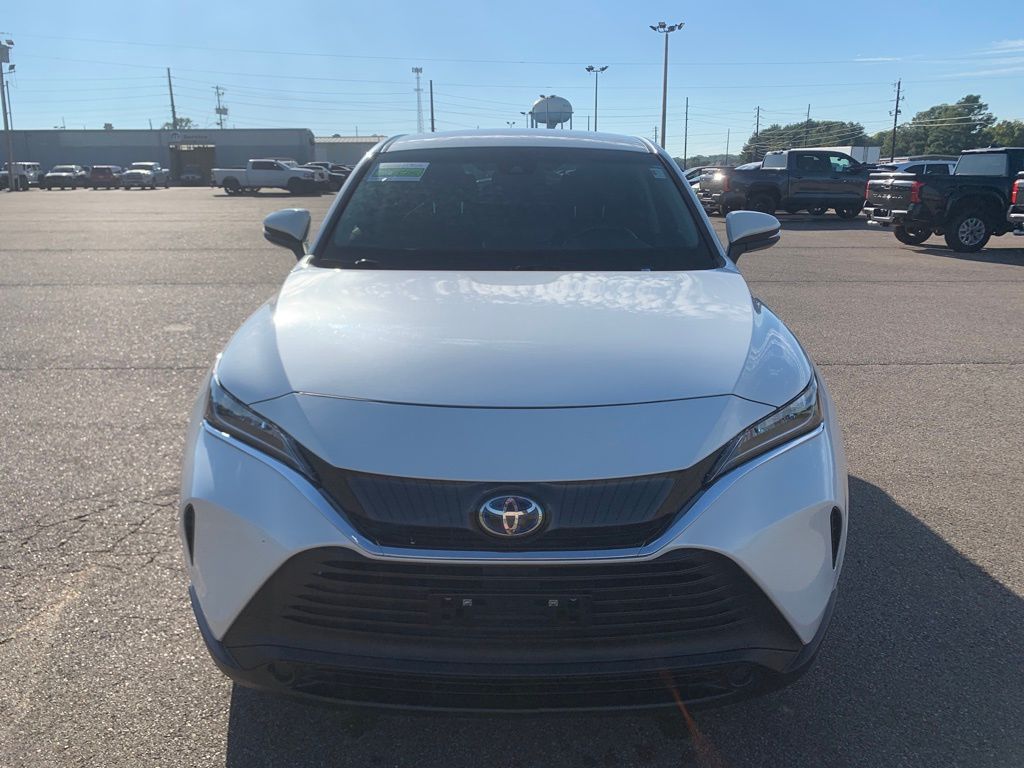 2021 Toyota Venza LE photo 2