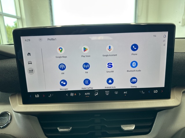 2025 Ford Explorer photo 23