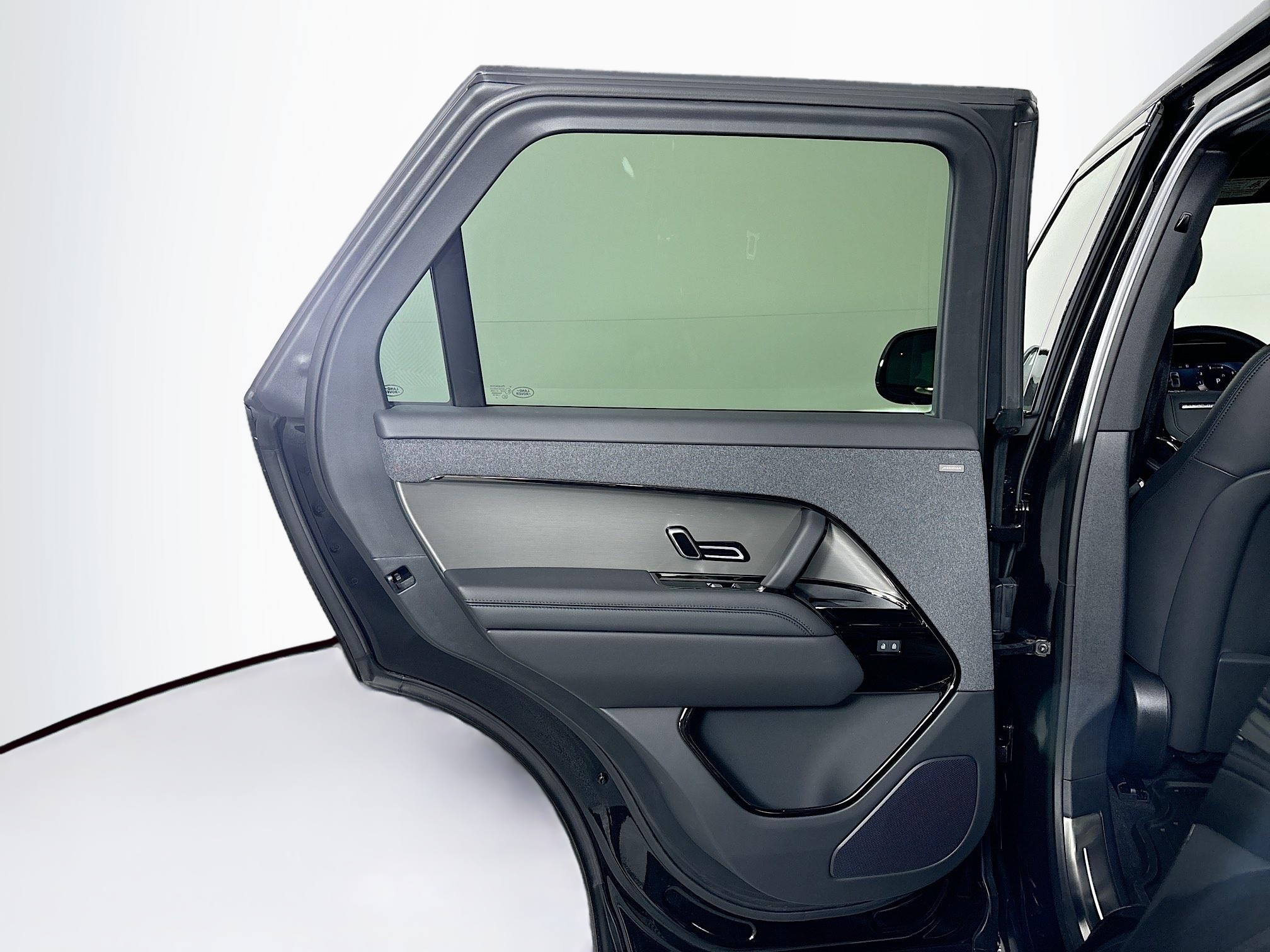 2025 Land Rover Range Rover Sport SE photo 21
