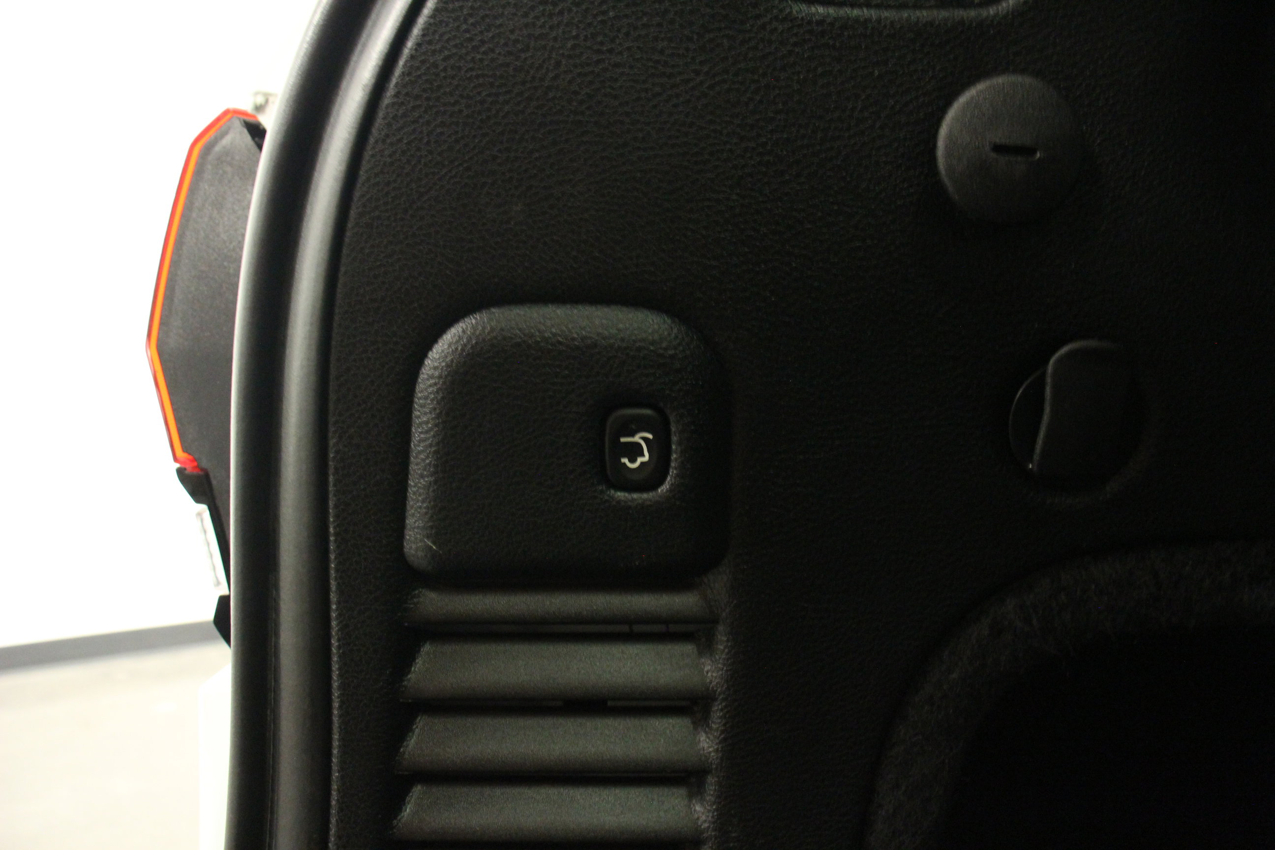 2020 Jeep Grand Cherokee Altitude photo 12