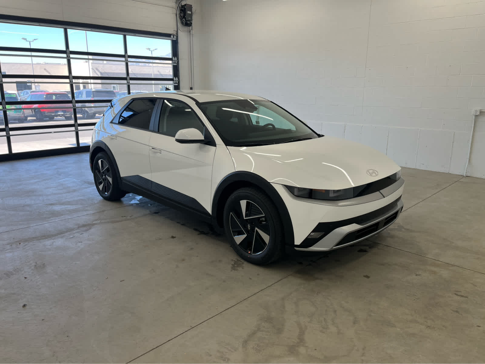 2025 Hyundai Ioniq 5 SE photo 2