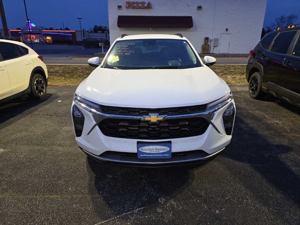 2024 Chevrolet Trax LT's photo