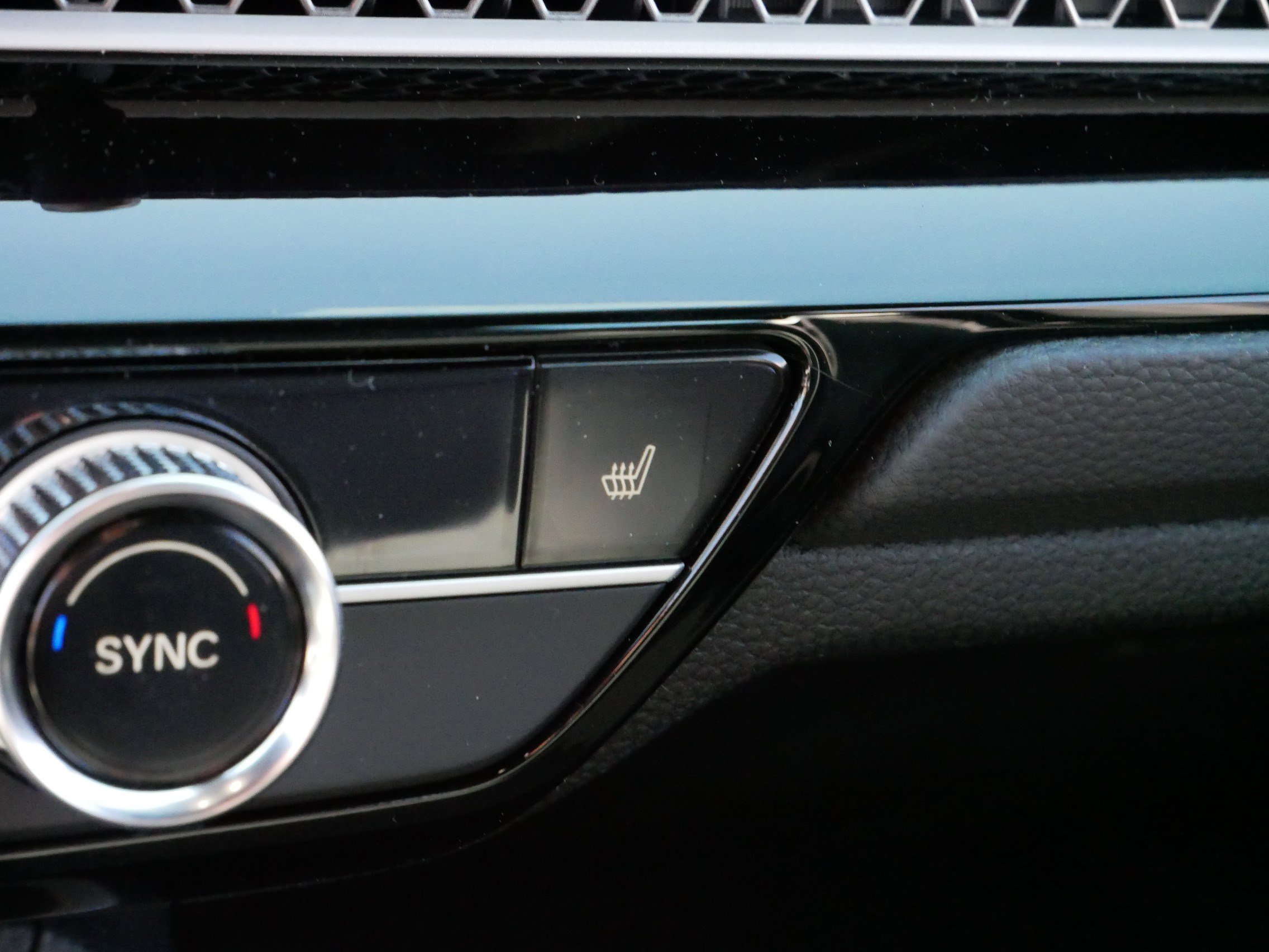 2025 Honda Civic Hybrid Sport Touring photo 27