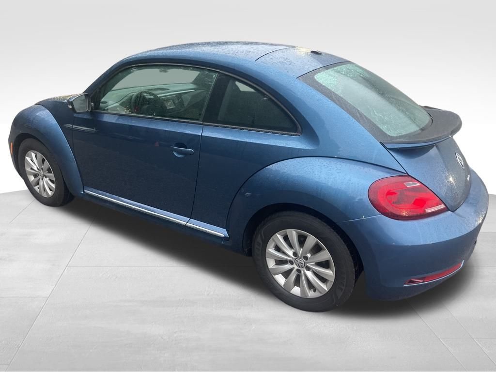 2019 Volkswagen Beetle S photo 3