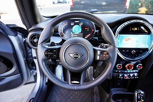 Used 2023 Silver MINI Base image 20