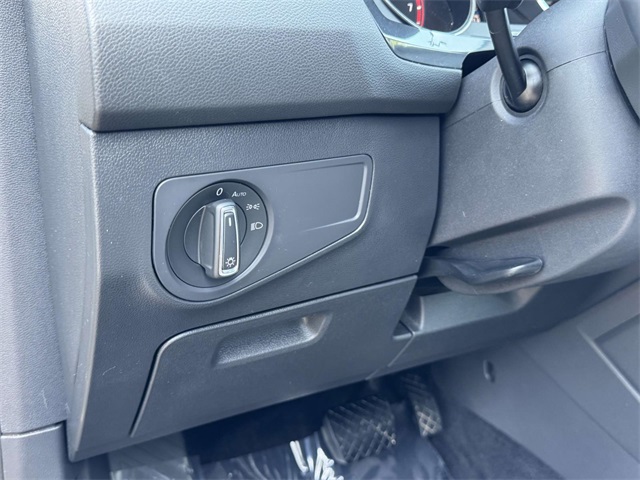 2021 Volkswagen Tiguan SE photo 27