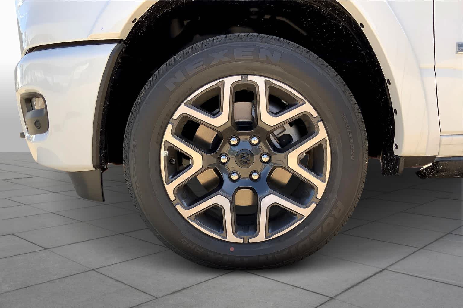 2025 Ram 1500 Laramie photo 12