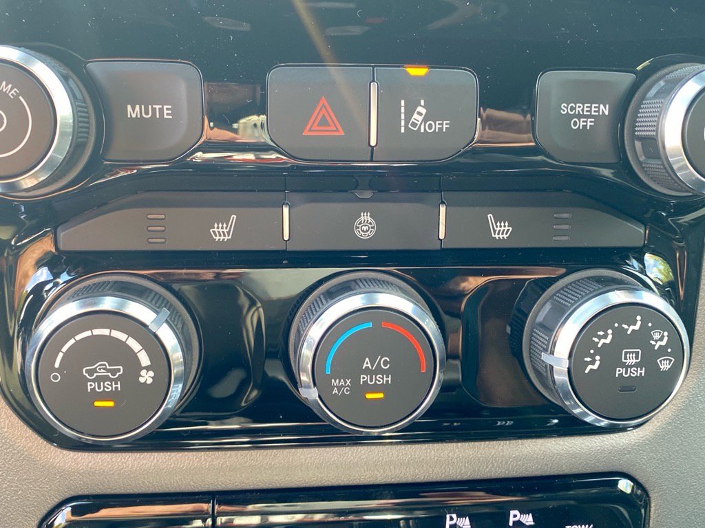 2025 Ram 1500 Big Horn photo 10