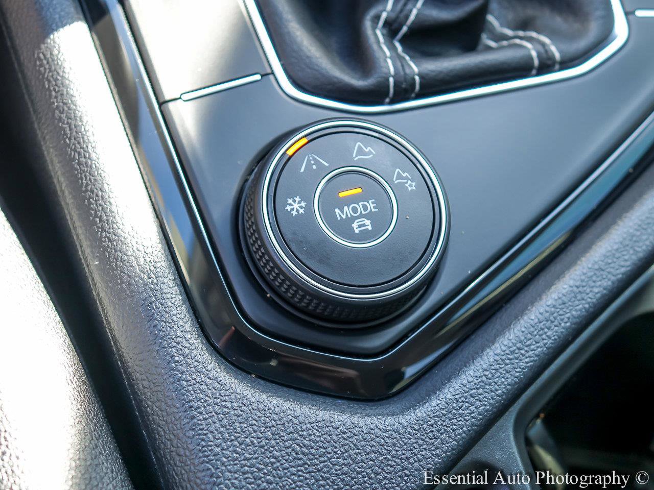 2023 VOLKSWAGEN TAOS - Image 17