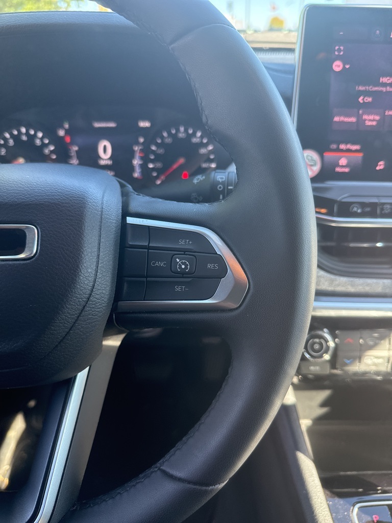 2024 Jeep Compass Latitude photo 38