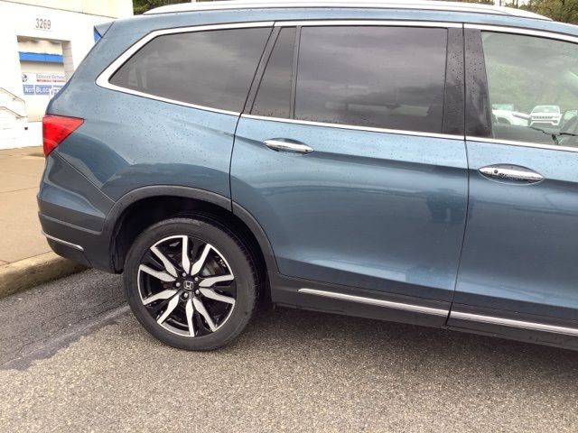 2021 Honda Pilot Touring photo 5