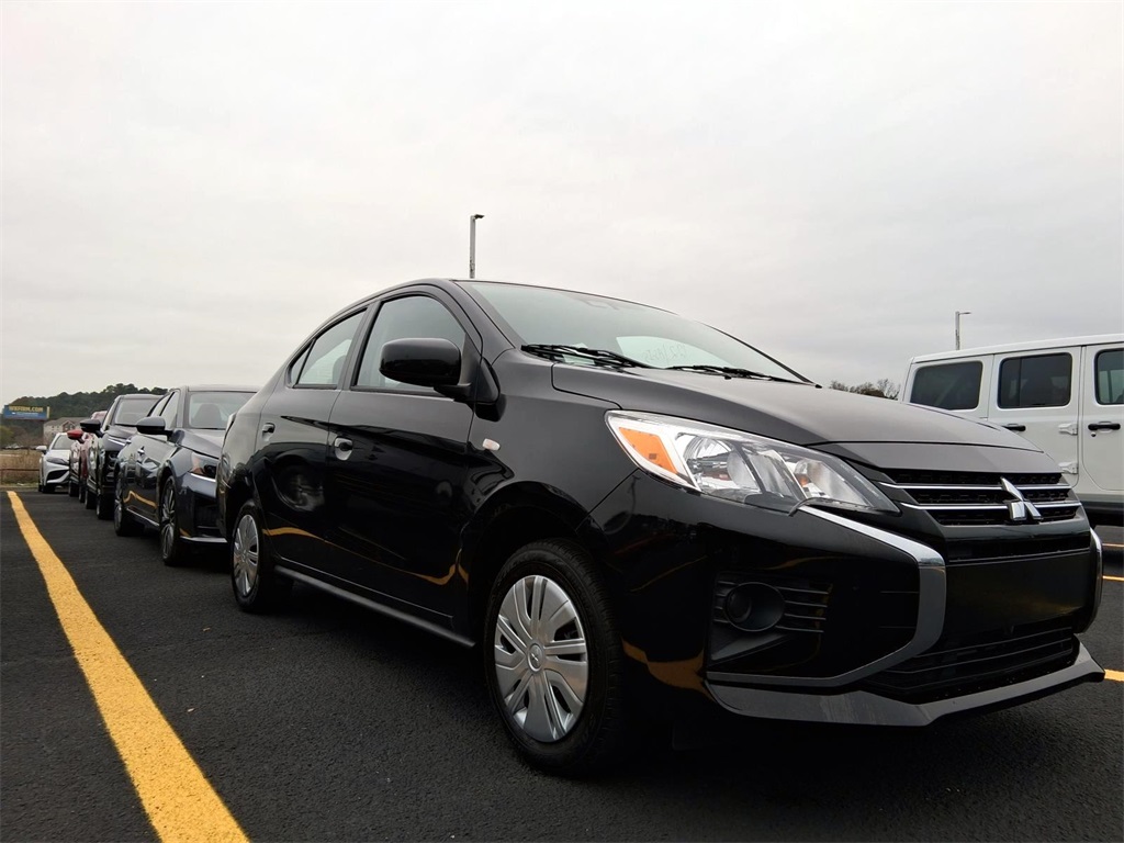 2024 Mitsubishi Mirage G4 ES's photo