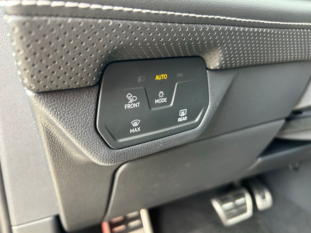 2025 Volkswagen Atlas SEL Premium R-Line photo 50