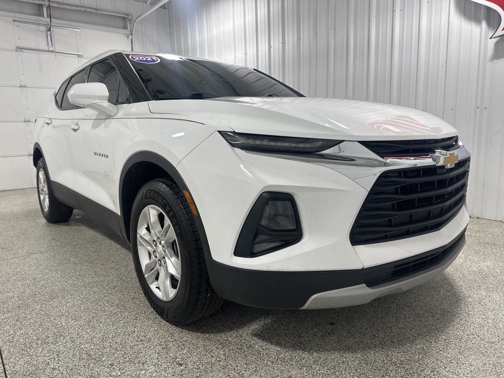2021 Chevrolet Blazer 1LT photo 2