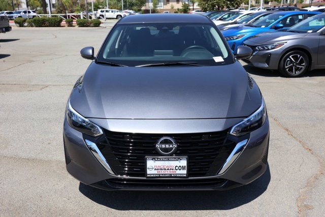 2025 Nissan Sentra SV photo 9