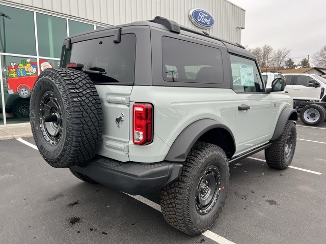 2024 Ford Bronco Black Diamond photo 5