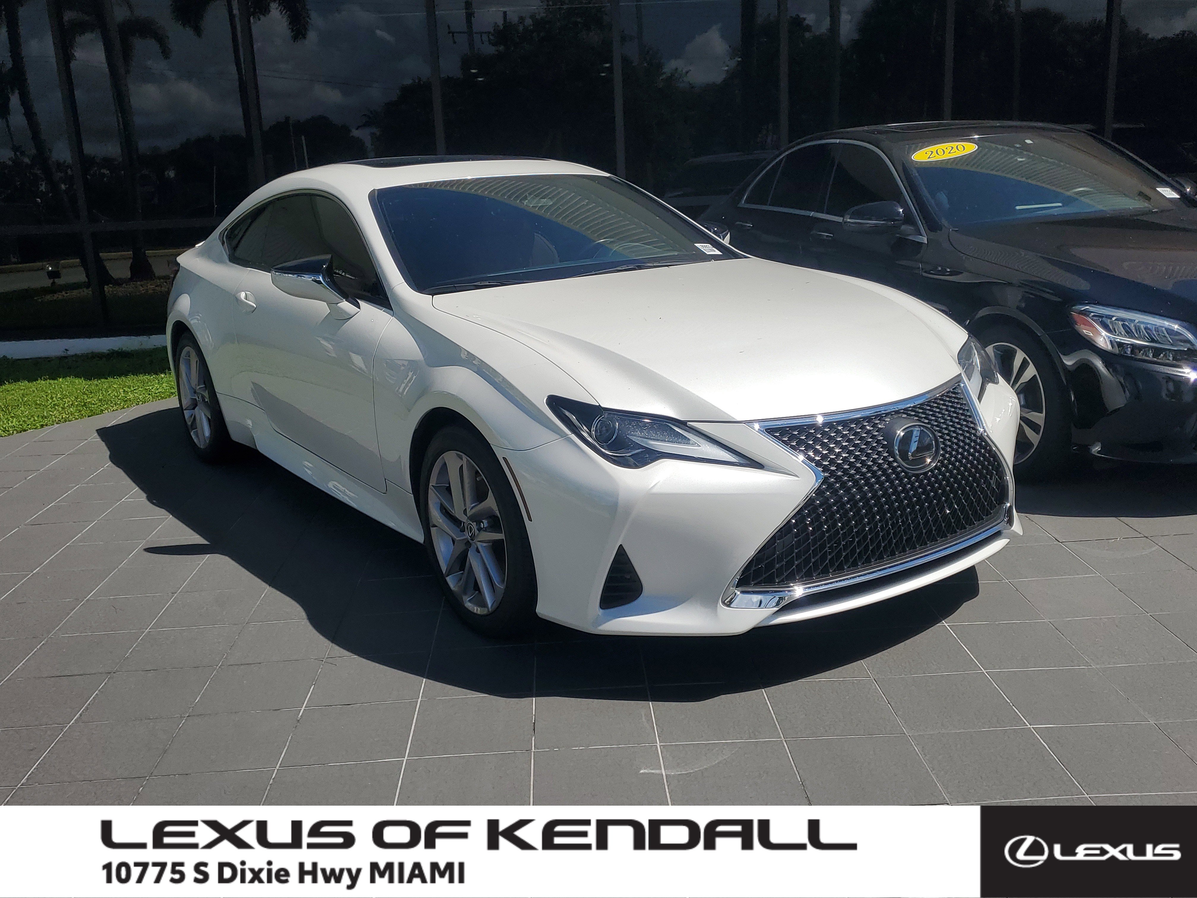 2022 Lexus RC 300's photo