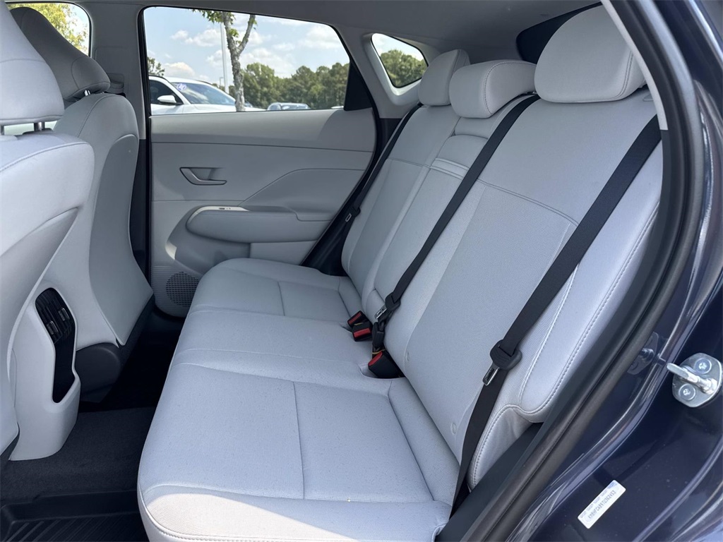 2026 Hyundai Kona SEL photo 4