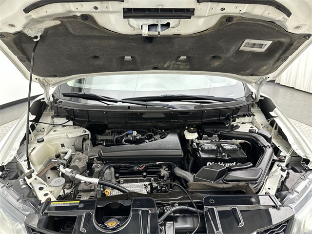 2014 Nissan Rogue SL photo 18