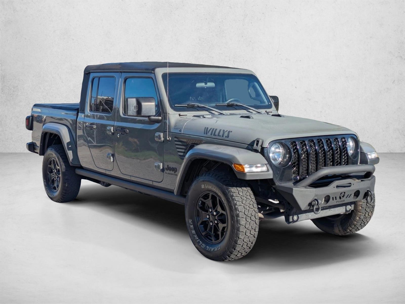 2021 Jeep Gladiator Willys Sport photo 3
