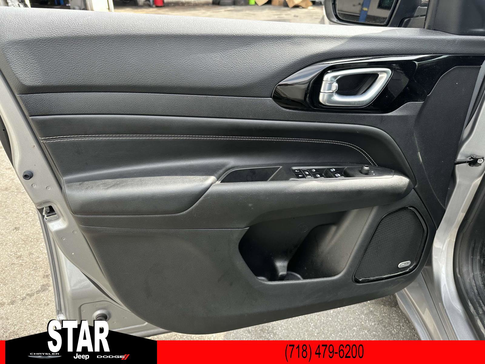 2023 Jeep Compass High Altitude photo 6