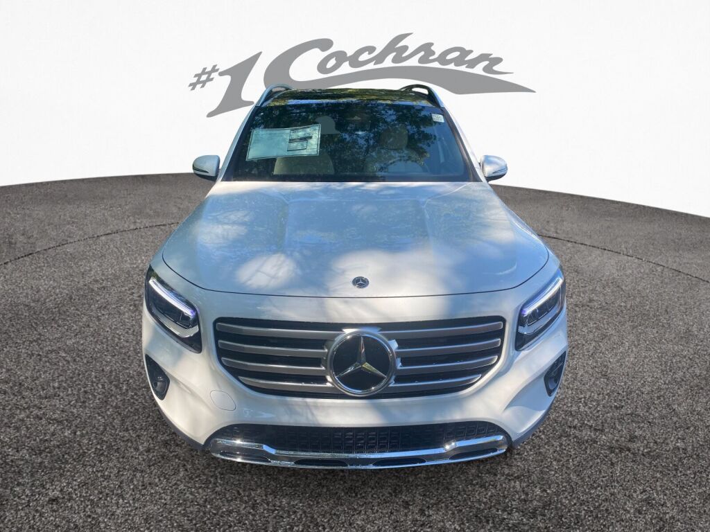 2026 Mercedes Benz GLB 250 4MATIC photo 2