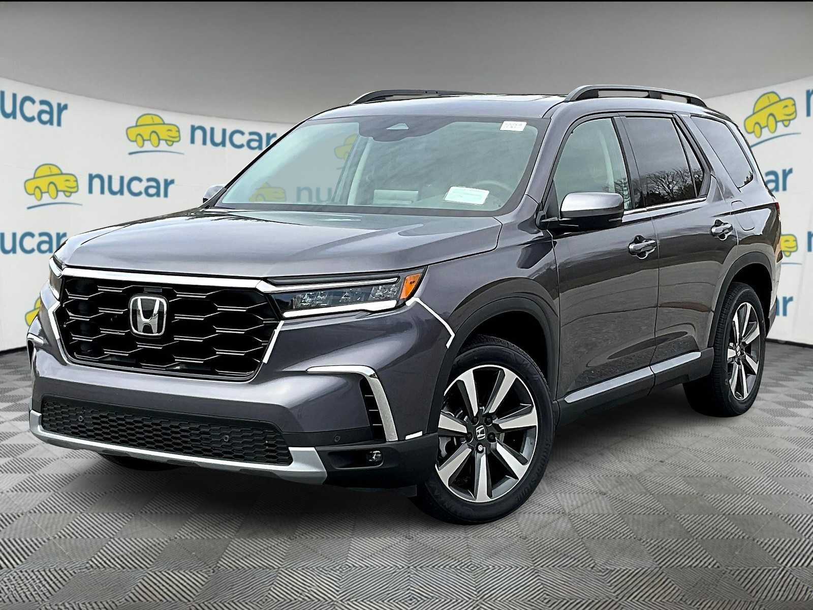 2025 Honda Pilot Touring photo 3