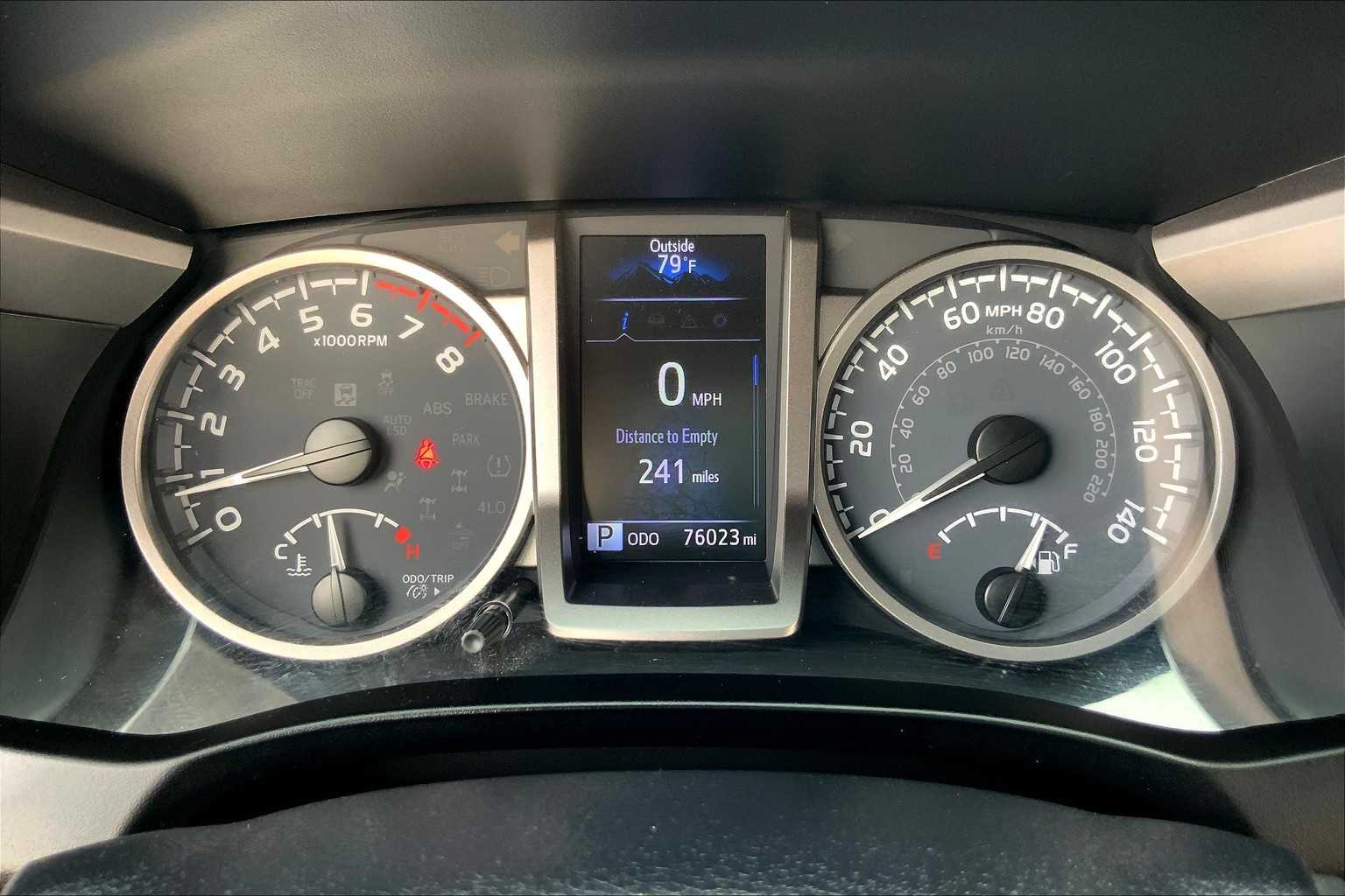 2021 Toyota Tacoma SR5 photo 24