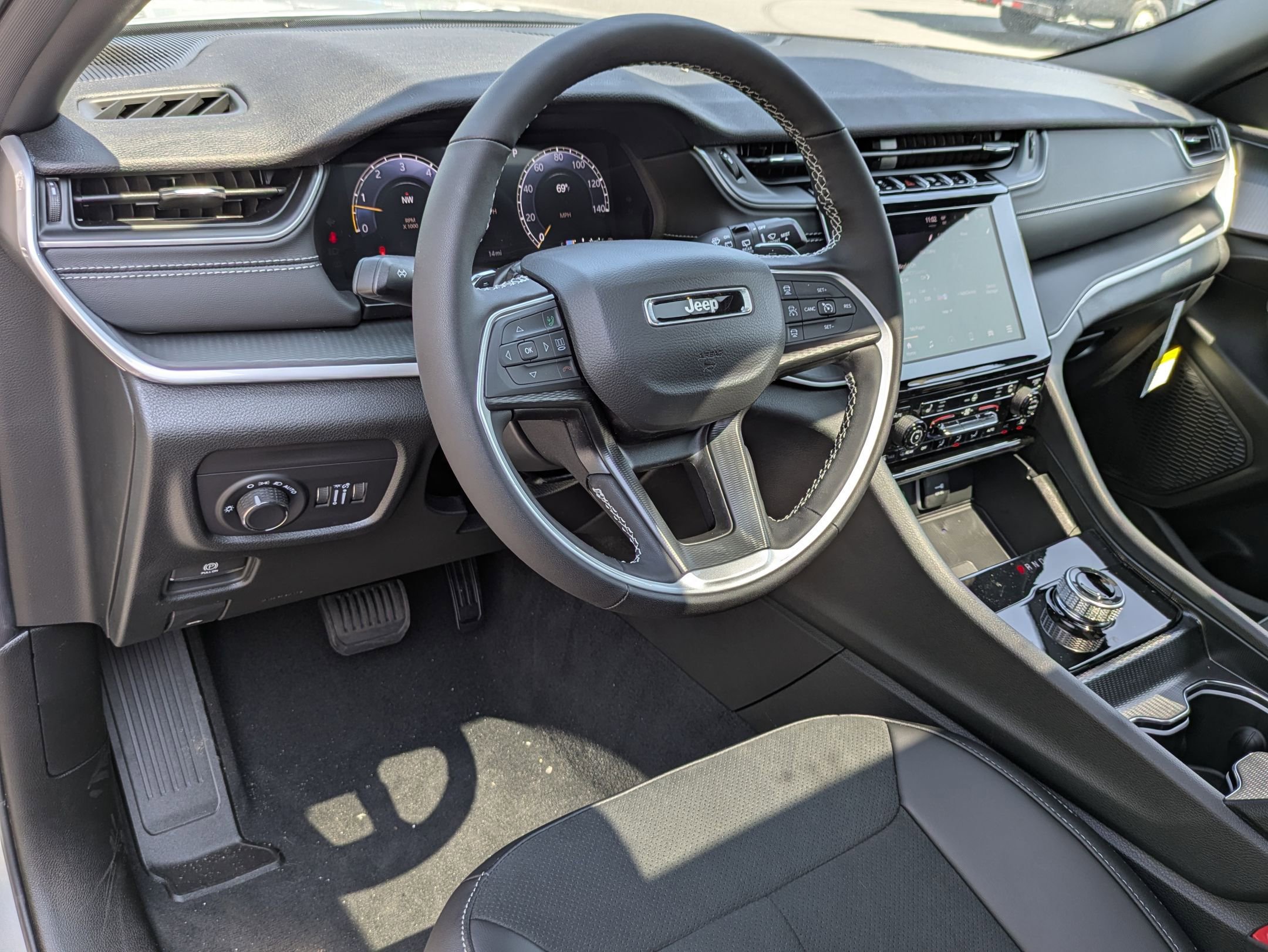 2025 Jeep Grand Cherokee Altitude X photo 8