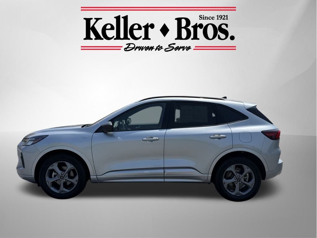 2023 Ford Escape ST-Line photo 3