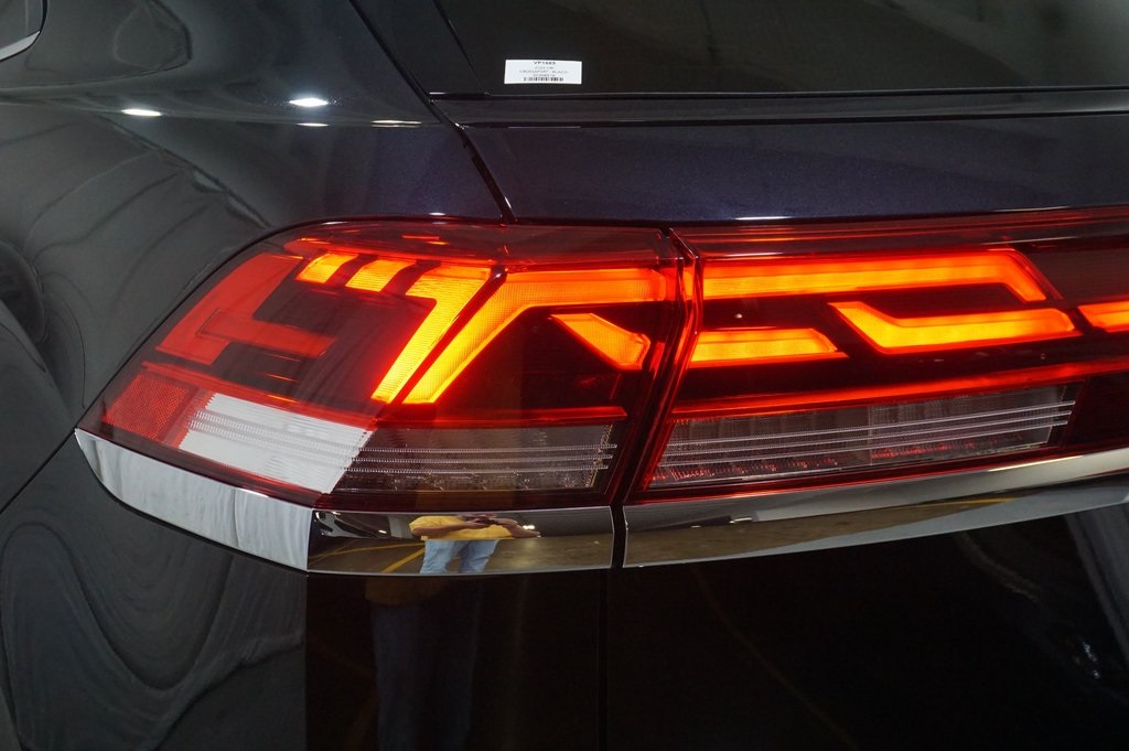 2025 Volkswagen Atlas Cross Sport SE Technology photo 31