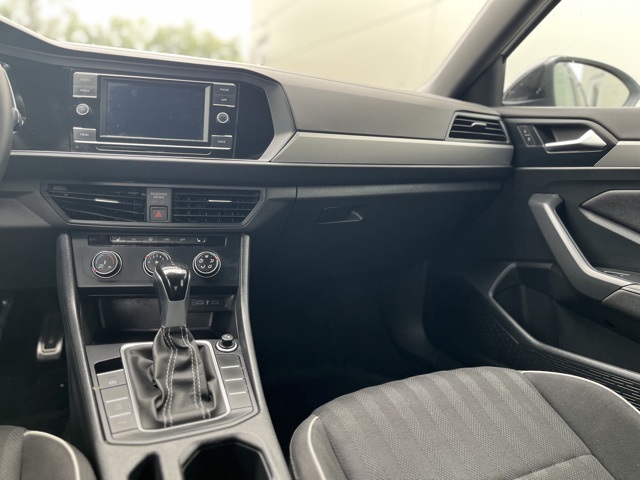 2024 Volkswagen Jetta 1.5T Sport photo 6