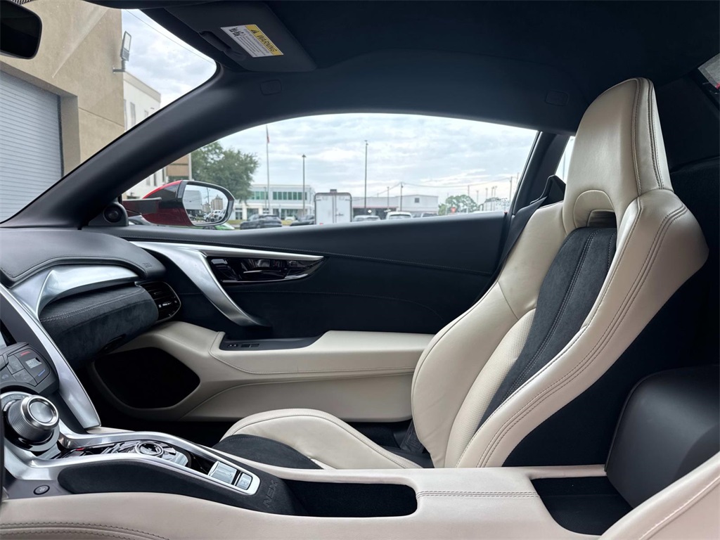 2019 Acura NSX Base photo 16