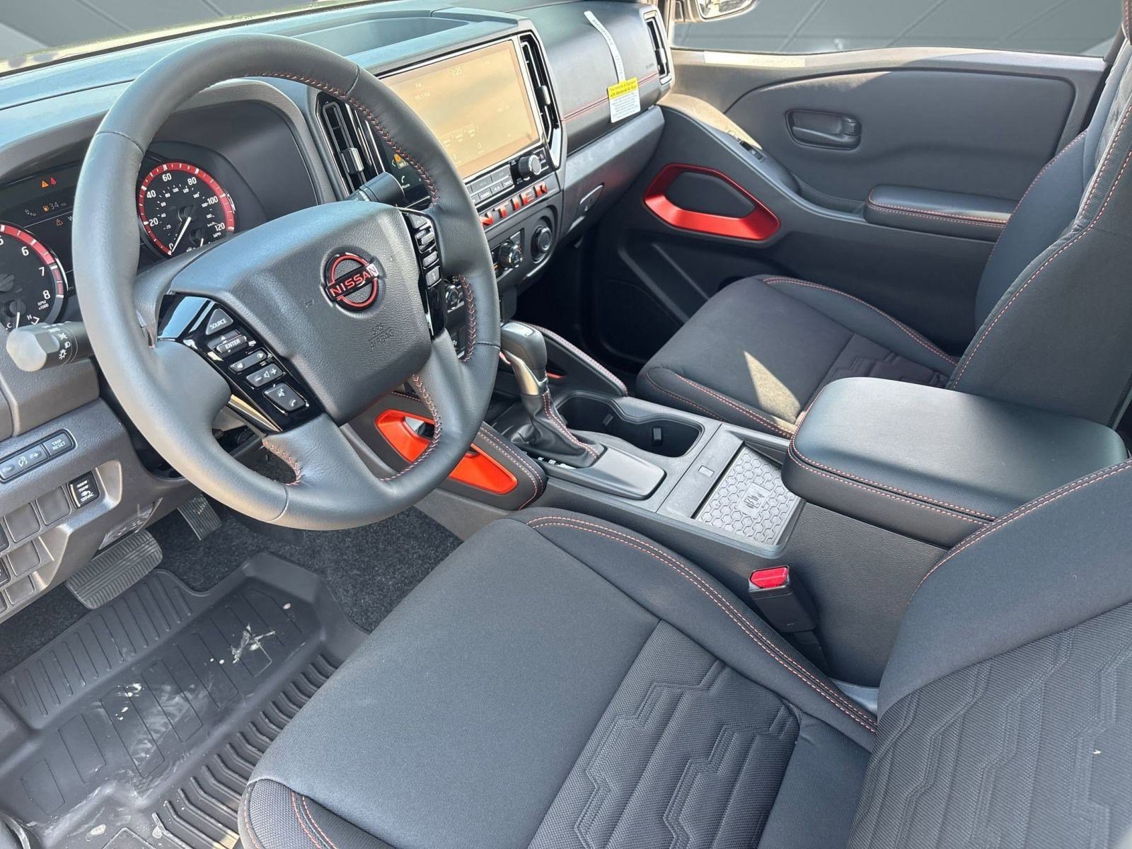 2026 Nissan Frontier Crew Cab PRO-X photo 4